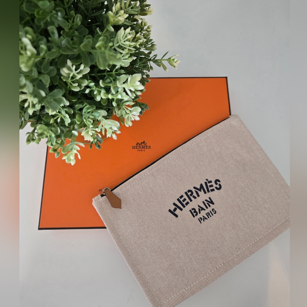 Hermes Beige Canvas 'Hermes Bain' Crossbody with Orange Strap - Picture 2 of 16